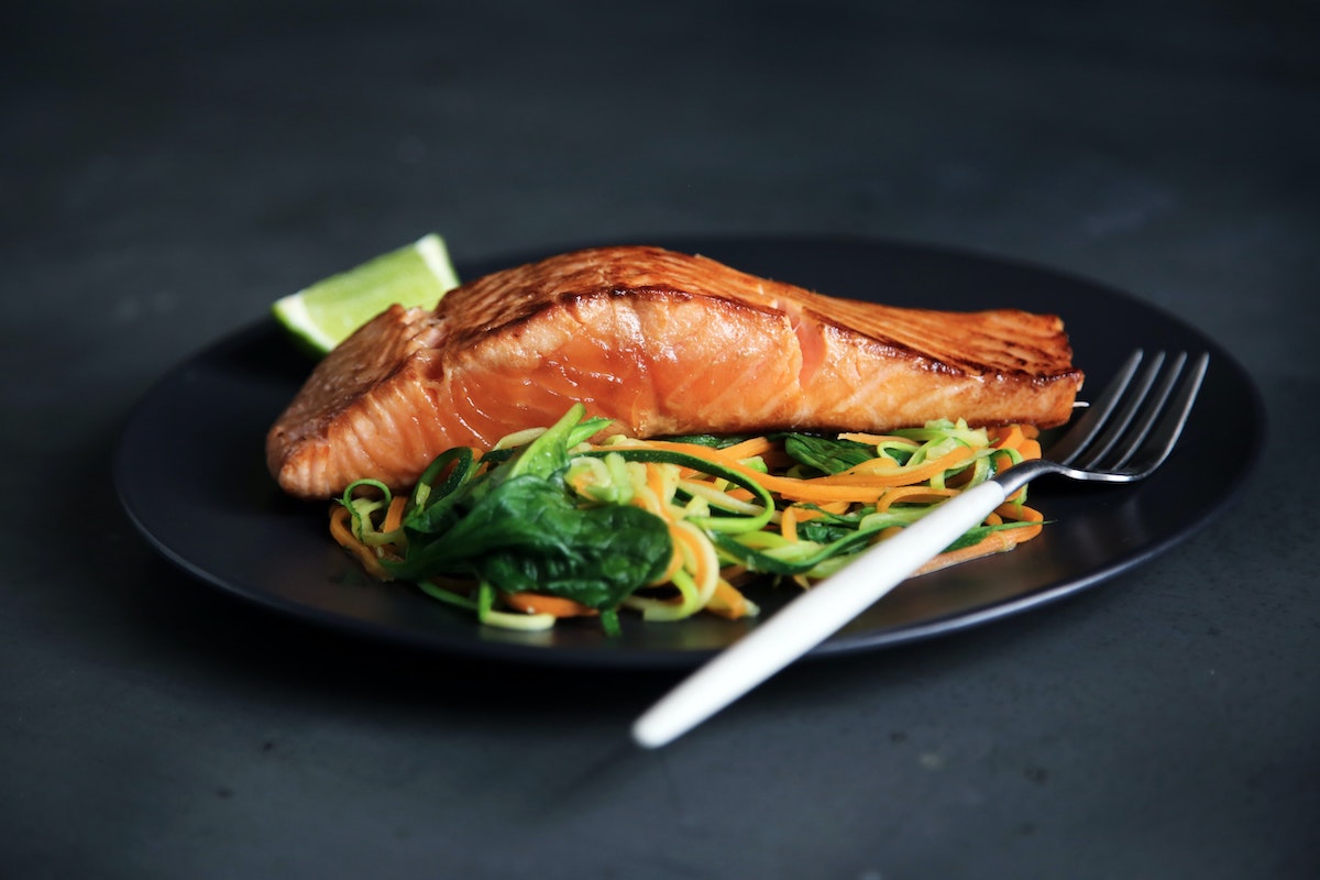 how-many-calories-are-in-salmon-and-other-facts-the-detox-cafe