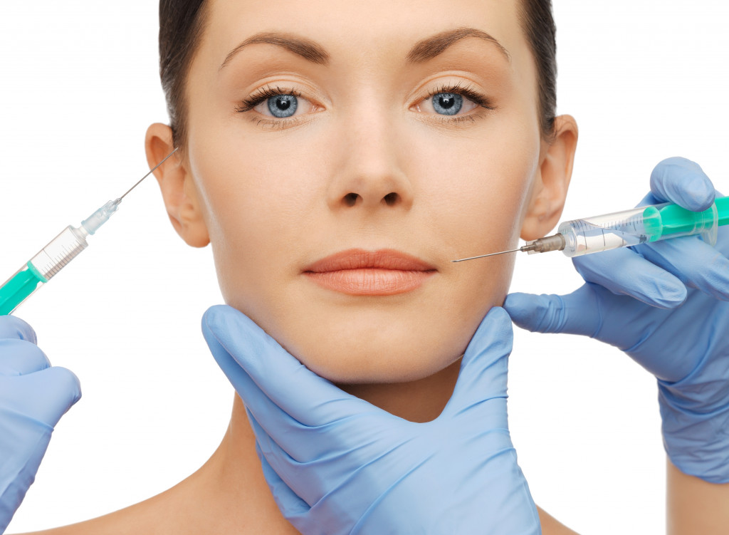 injecting fillers on face